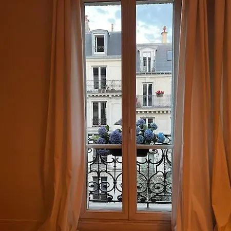 Apartment Elegant Opera Paris